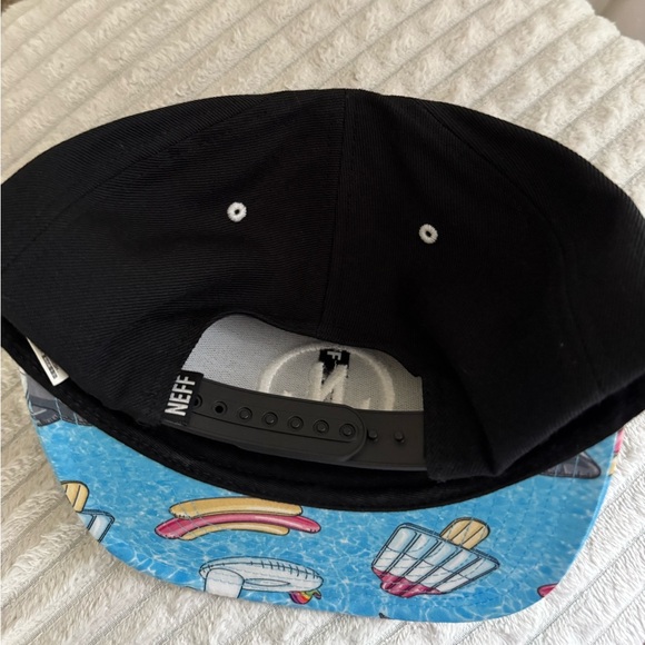 Neff cap - Picture 3 of 3